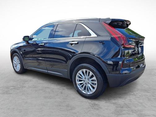 2024 Cadillac XT4 FWD Luxury