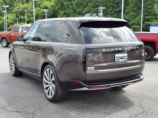 2023 Land Rover Range Rover SE