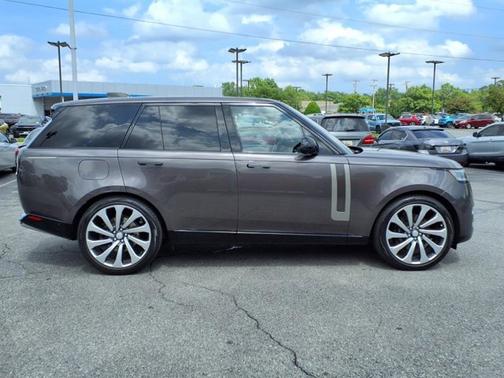 2023 Land Rover Range Rover SE