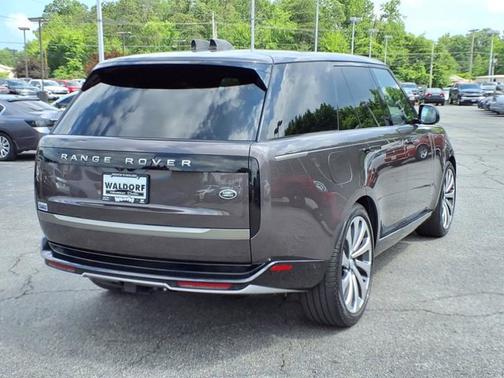 2023 Land Rover Range Rover SE