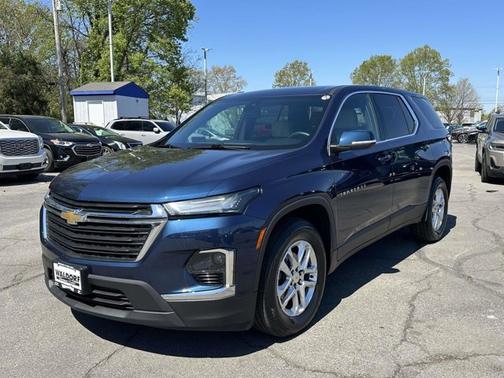 Northsky Blue Metallic 2023 Chevrolet Traverse LS