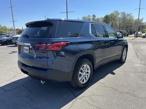 Northsky Blue Metallic 2023 Chevrolet Traverse LS