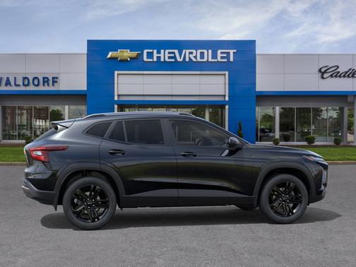 Mosaic Black Metallic 2026 Chevrolet Trax ACTIV