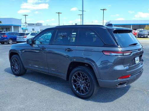 2025 Jeep Grand Cherokee Summit