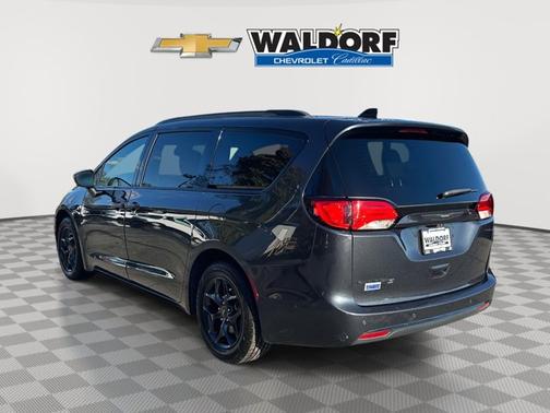 2020 Chrysler Pacifica Touring L