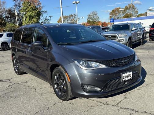 2020 Chrysler Pacifica Touring L