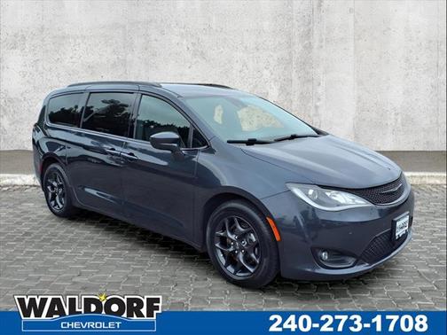 2020 Chrysler Pacifica Touring L