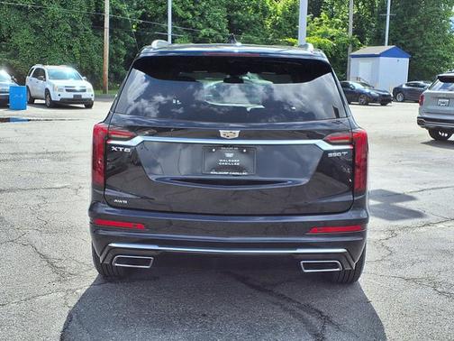2022 Cadillac XT6 Luxury