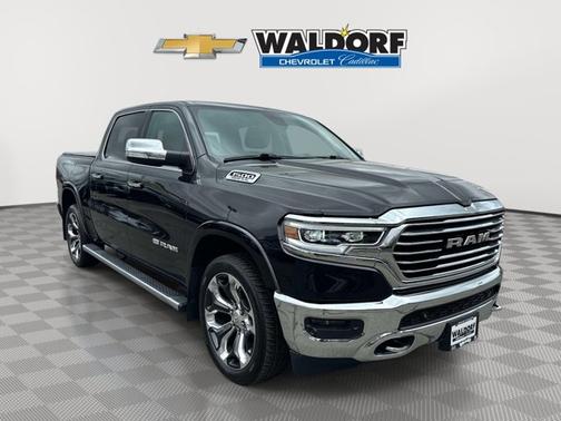 Diamond Black Crystal Pearlcoat 2019 RAM 1500 Longhorn
