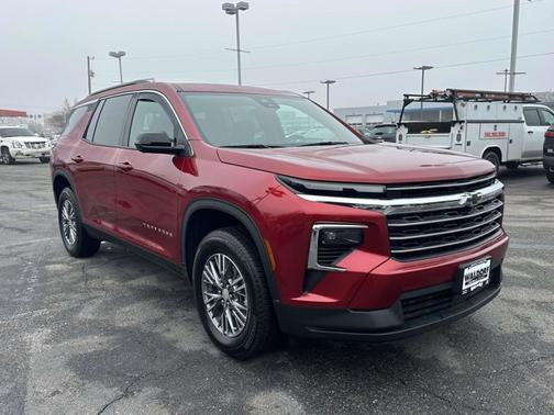 2025 Chevrolet Traverse FWD LT