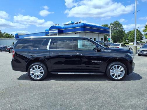 2024 Chevrolet Suburban High Country