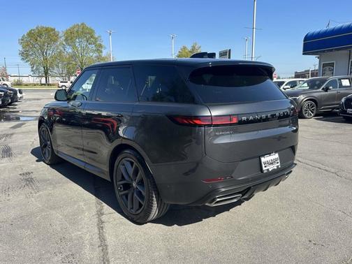 2025 Land Rover Range Rover Sport SE