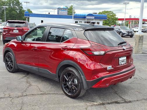 2021 Nissan Kicks SV
