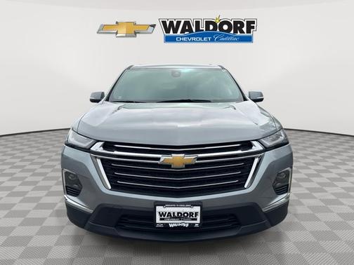 Sterling Gray Metallic 2023 Chevrolet Traverse LT Cloth