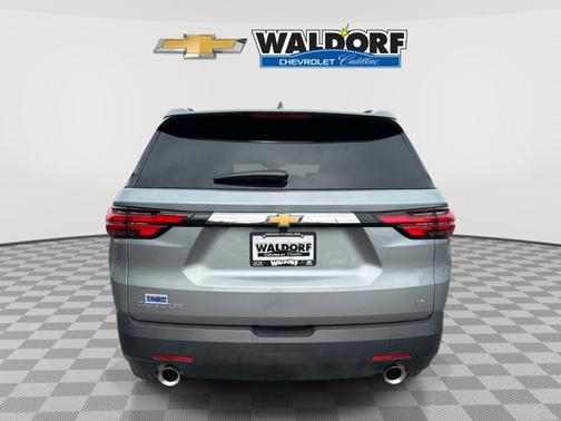 Sterling Gray Metallic 2023 Chevrolet Traverse LT Cloth