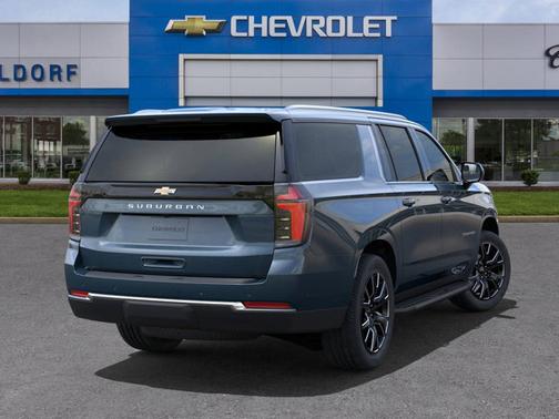 2025 Chevrolet Suburban LS