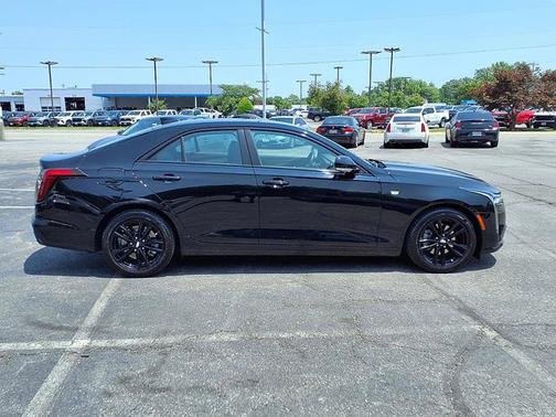 2023 Cadillac CT4 Luxury
