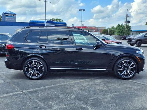 2022 BMW X7 xDrive40i