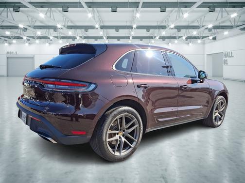 2023 Porsche Macan T