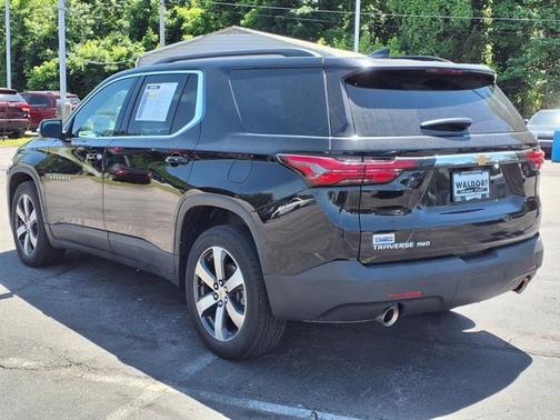 2022 Chevrolet Traverse LT Leather