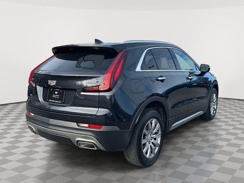 2022 Cadillac XT4 AWD Premium Luxury