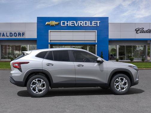 2025 Chevrolet Trax LS