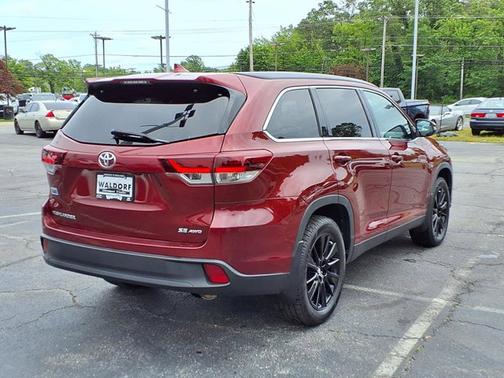 2019 Toyota Highlander SE