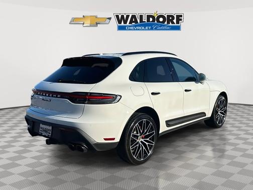 2022 Porsche Macan S