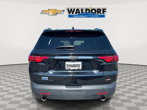 Mosaic Black Metallic 2022 Chevrolet Traverse RS