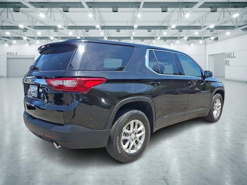 2021 Chevrolet Traverse LS