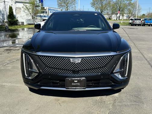 Stellar Black Metallic 2024 Cadillac LYRIQ Tech