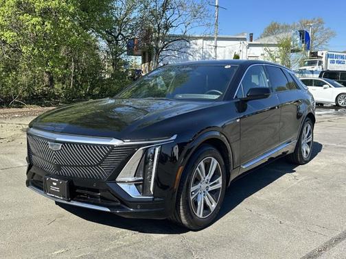 Stellar Black Metallic 2024 Cadillac LYRIQ Tech