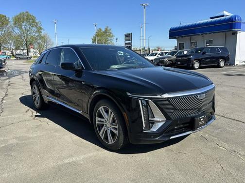 Stellar Black Metallic 2024 Cadillac LYRIQ Tech