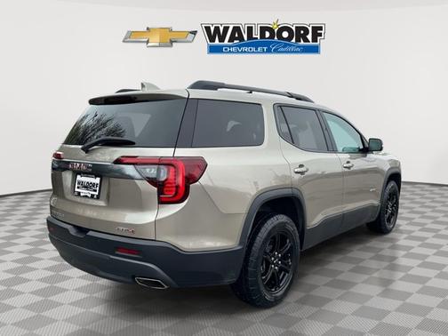 Light Stone Metallic 2022 GMC Acadia AT4