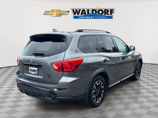 2020 Nissan Pathfinder SL