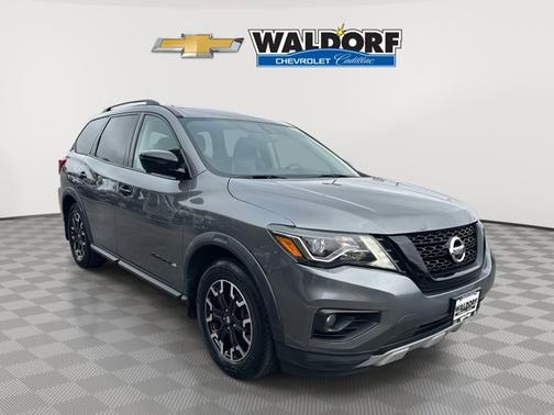 2020 Nissan Pathfinder SL