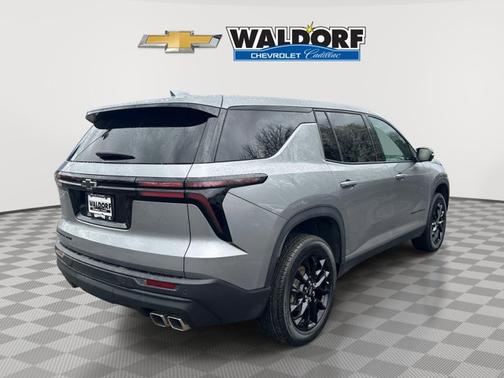 Sterling Gray Metallic 2024 Chevrolet Traverse AWD LS