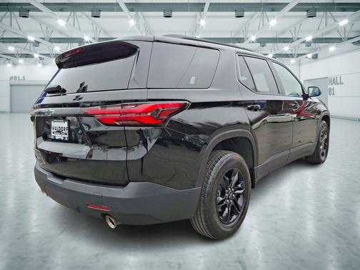 2022 Chevrolet Traverse LS