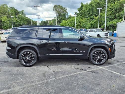 2025 Chevrolet Traverse AWD LT