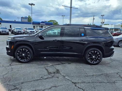 2025 Chevrolet Traverse AWD LT
