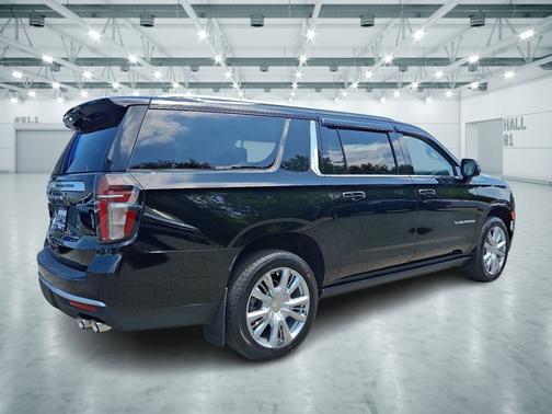 2021 Chevrolet Suburban High Country