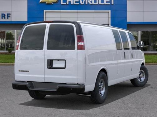 2025 Chevrolet Express 3500 93