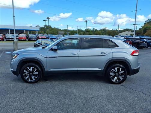 2022 Volkswagen Atlas Cross Sport 2.0T SE