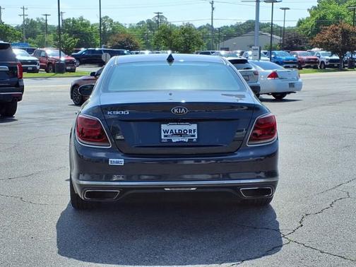 2019 Kia K900 Luxury