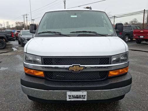 2025 Chevrolet Express 2500 93
