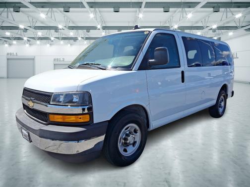 2018 Chevrolet Express 2500 LT