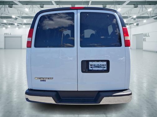 2018 Chevrolet Express 2500 LT