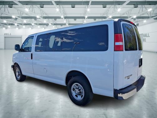 2018 Chevrolet Express 2500 LT