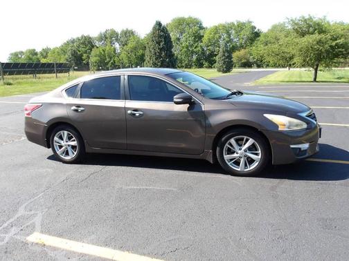 Gun Metallic 2014 Nissan Altima 2.5 SL