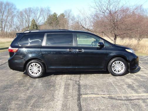 2015 Toyota Sienna XLE
